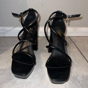 GBG Los Angeles Black Strappy Sandals